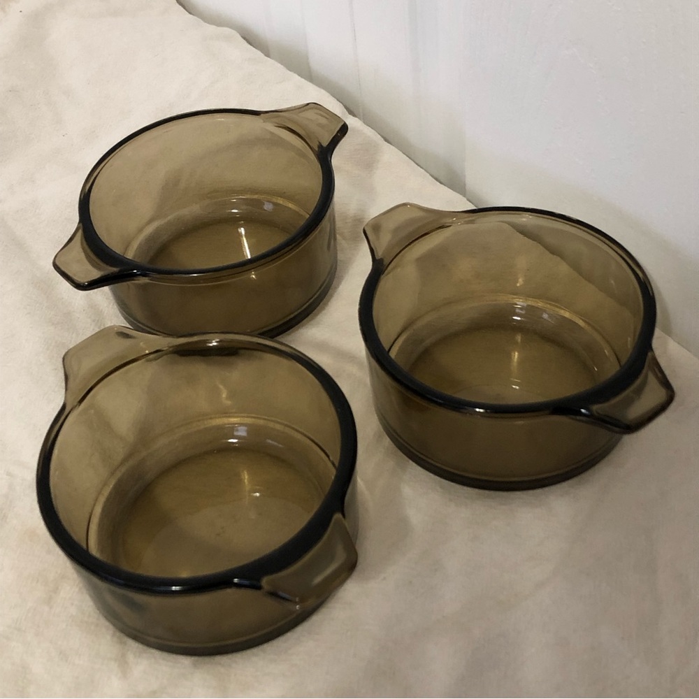 Vintage accent glass bowls set (3)